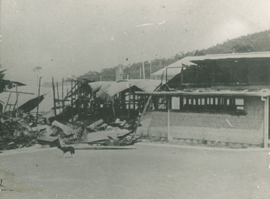 1957