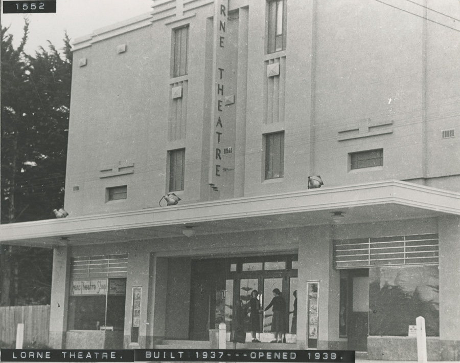 1937